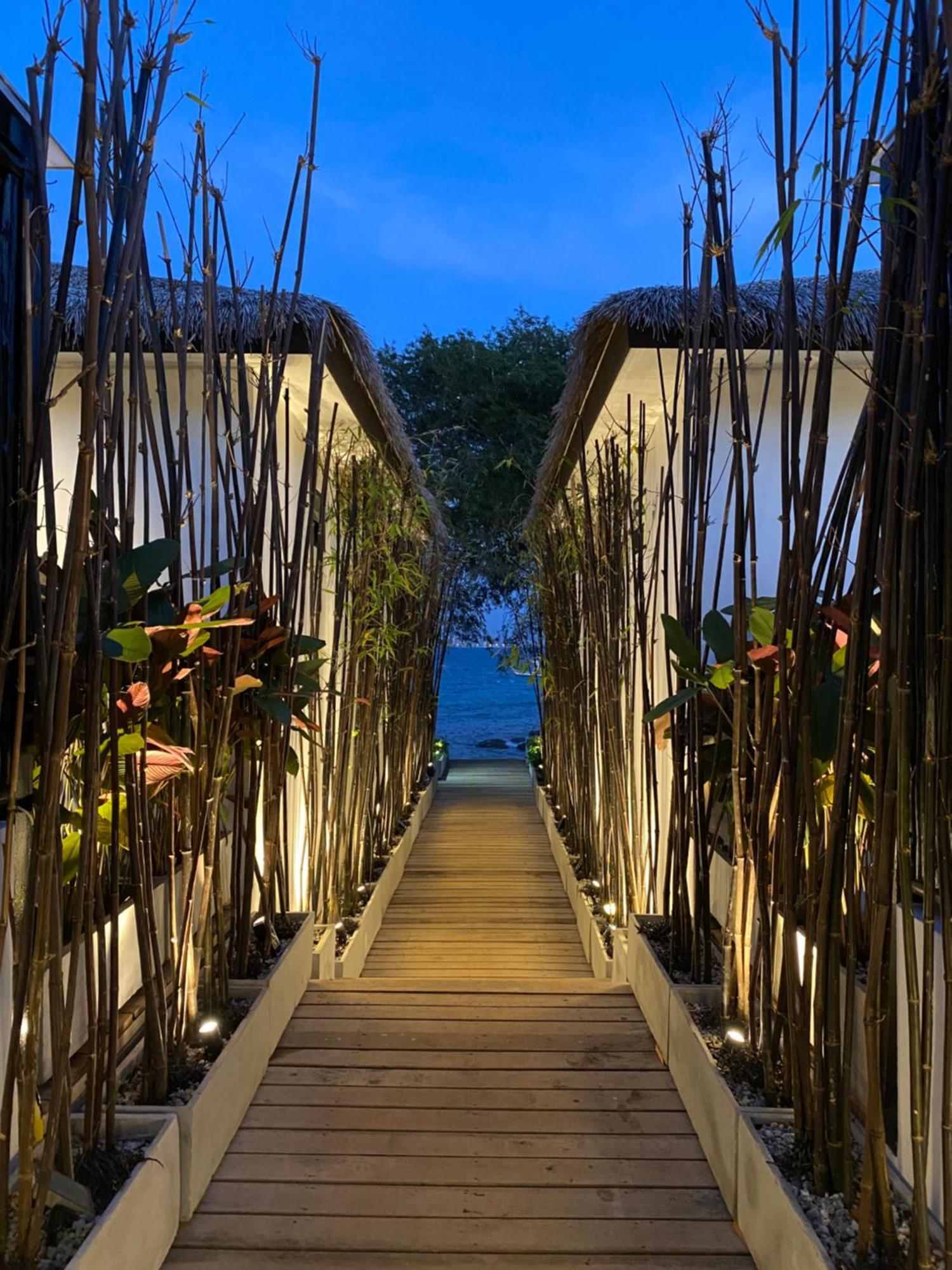 Rocco Villa Ko Lan Exterior foto